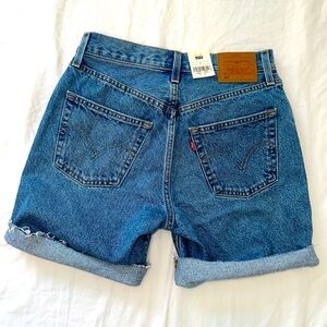 BRAND NEW LEVIS CUTOFF 501 DENIM SHORTS SIZE 25. New with tags.